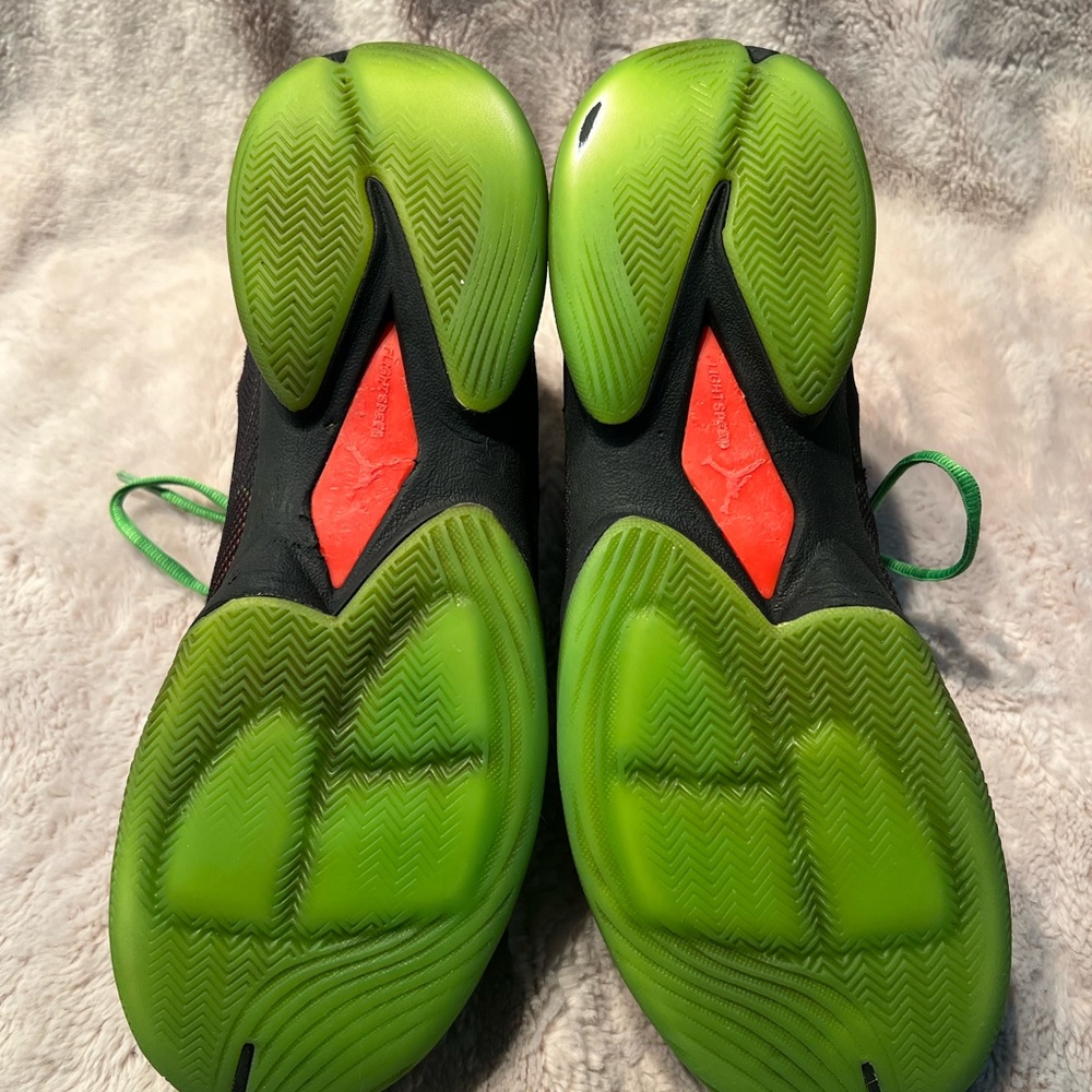 JORDAN SUPER FLY4 MARVIN THE MARTIAN MENS MULTICOLOR SNEAKERS SIZE 10 - Picture 4 of 9